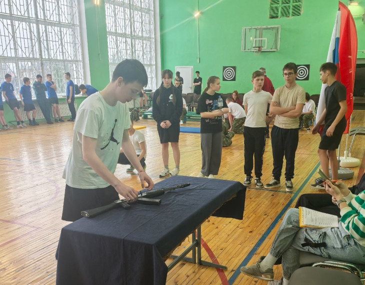 Военно-патриотическая игра "Зарница". Старшая группа.